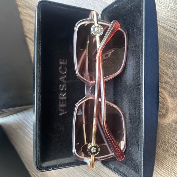 Sunglasses - Picture 6 of 7